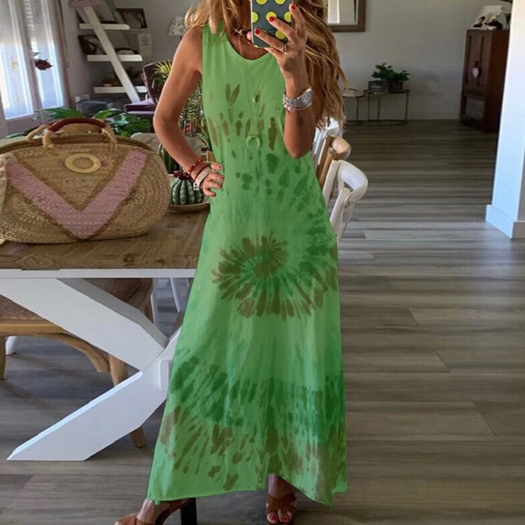 MISS LOOK Dresses & Skirts - MISS LOOK TIE DYE GRAPHIC MAXI DRESS Women’s Size Small Green NWOT